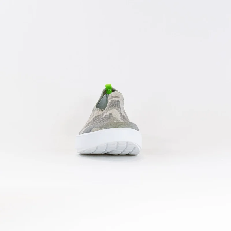 OOFOS OOmg Eezee Low Shoe (Women's) - White/Green Camo