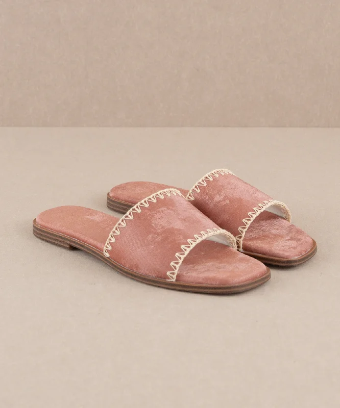 The Emmie | Rose Border Stitch Sandals