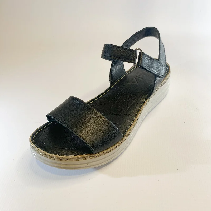 Gia black leather flatform sandal