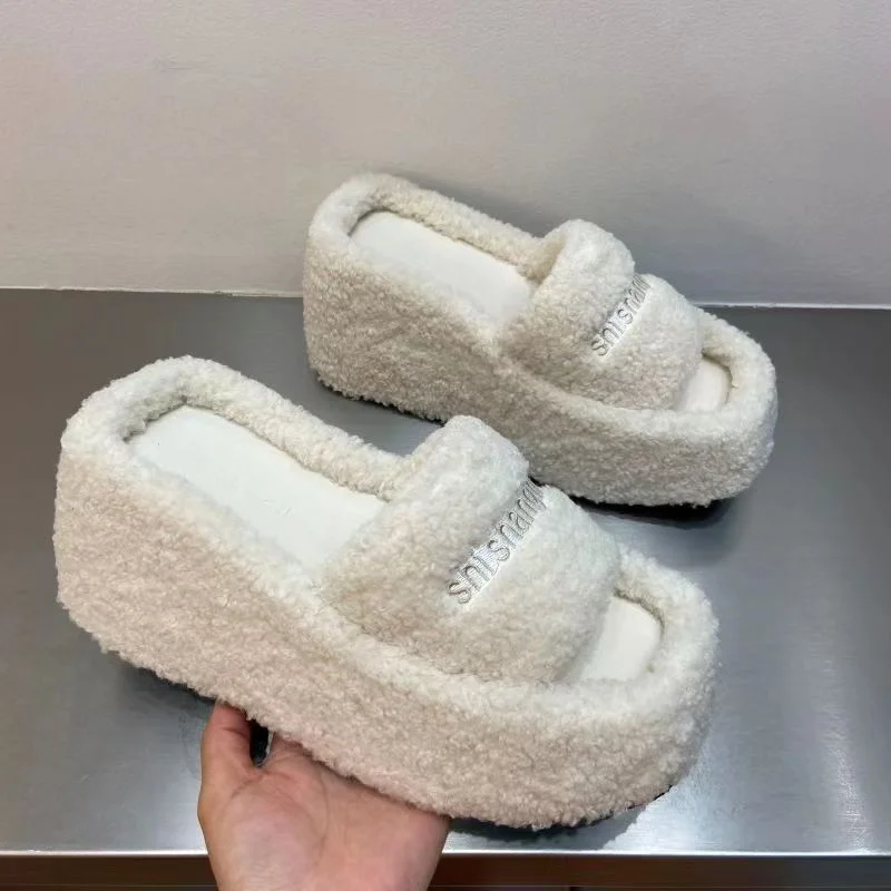 Shishang Fleece Slides