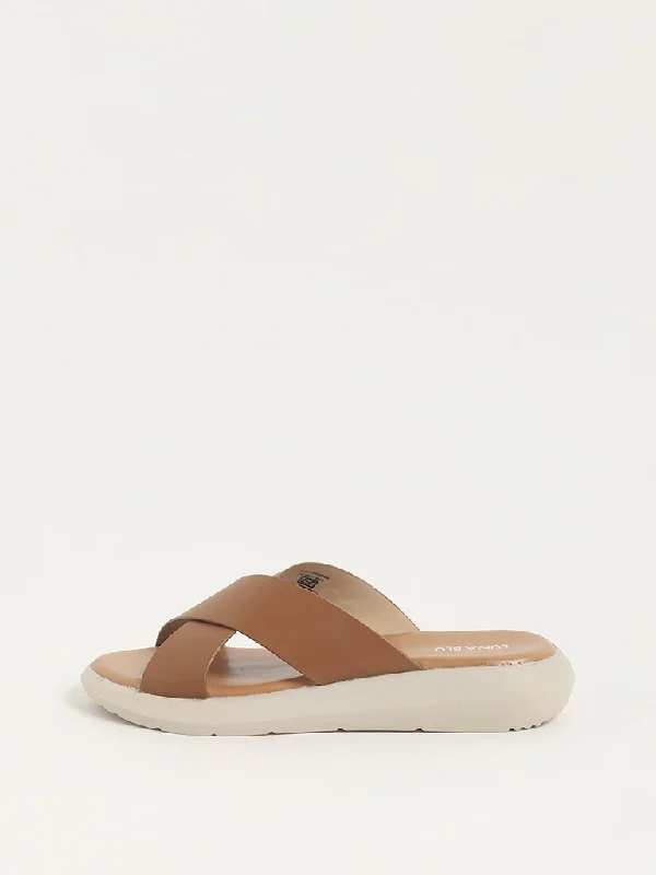 LUNA BLU Tan Criss-Cross Design Platform Slides