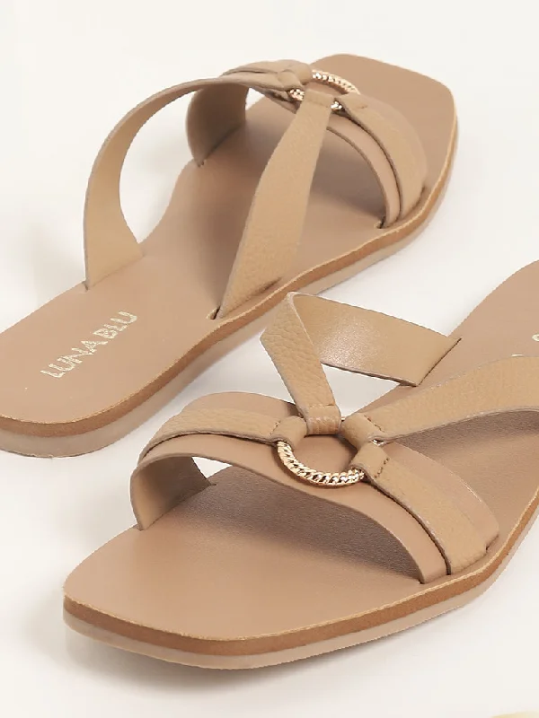 LUNA BLU Tan V Strap Sandals